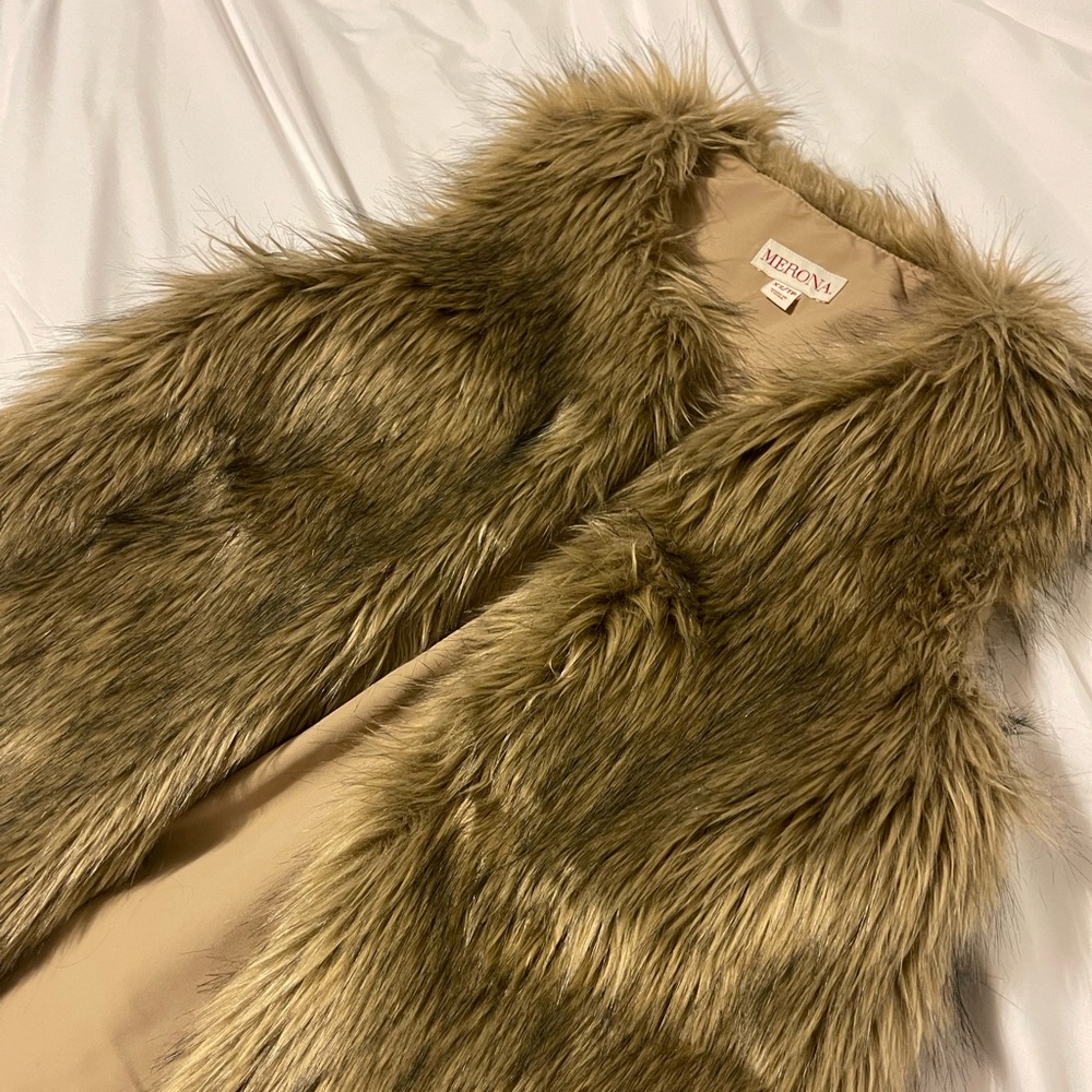 Merona womens XS faux fur vest